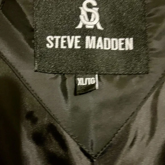 Steve Madden Women's Black Puffer Coat - Picture 3 of 3